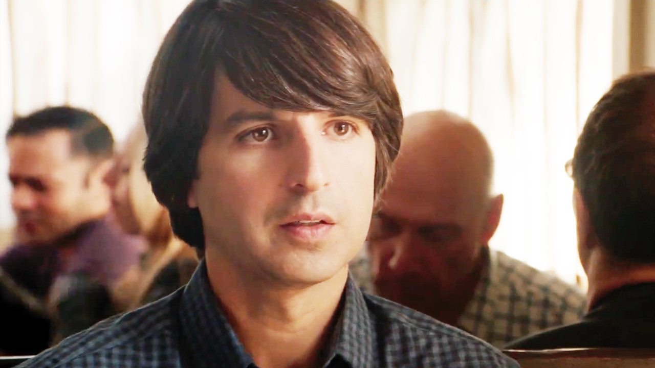 Demetri Martin in Dean.