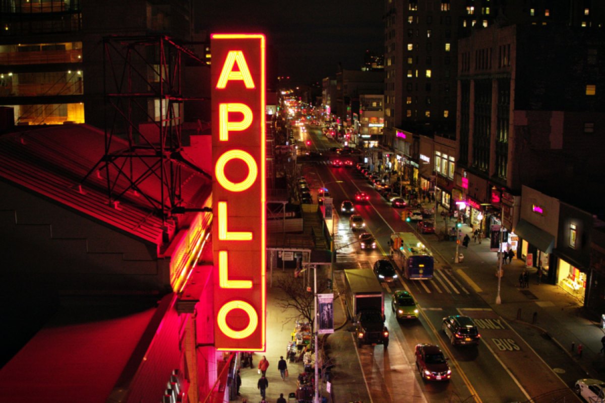 The Apollo theater and 125th Street in the documentary The Apollo